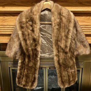 EUC Carol Rogers light brown fur capelet - one size fits most